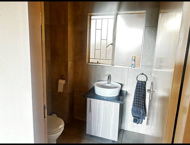 3 BEDROOM TOWNHOUSE FOR SALE IN WITFIELD